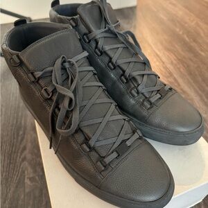 Balenciaga Men’s Sneaker size 46